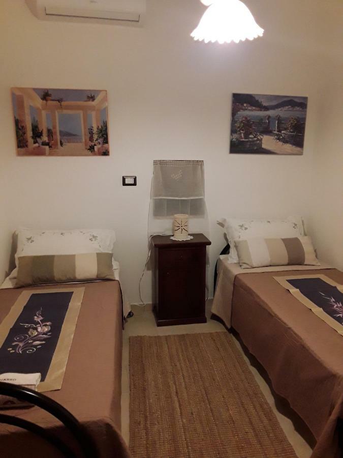 Giardini Di Lanzo Villa มาร์ตินาฟรังกา ภายนอก รูปภาพ
